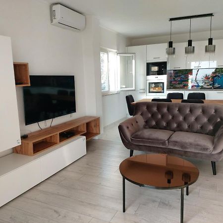 Apartment Franic Sućuraj Екстериор снимка