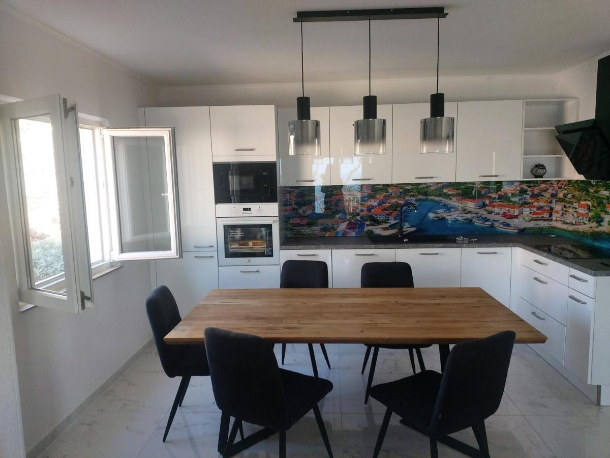 Apartment Franic Sućuraj Екстериор снимка