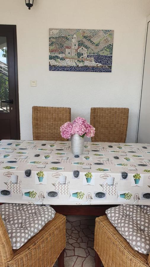 Apartment Franic Sućuraj Екстериор снимка