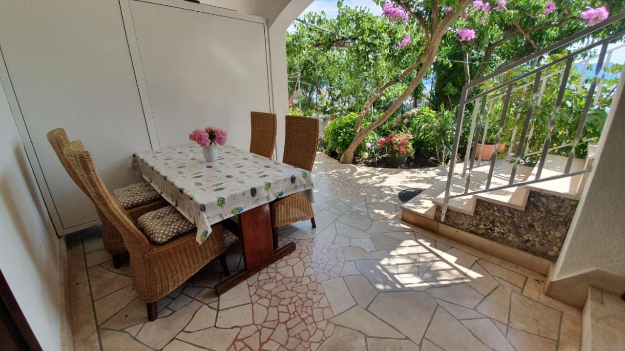 Apartment Franic Sućuraj Екстериор снимка