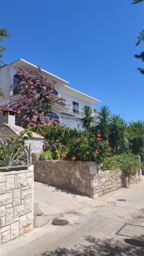 Apartment Franic Sućuraj Екстериор снимка