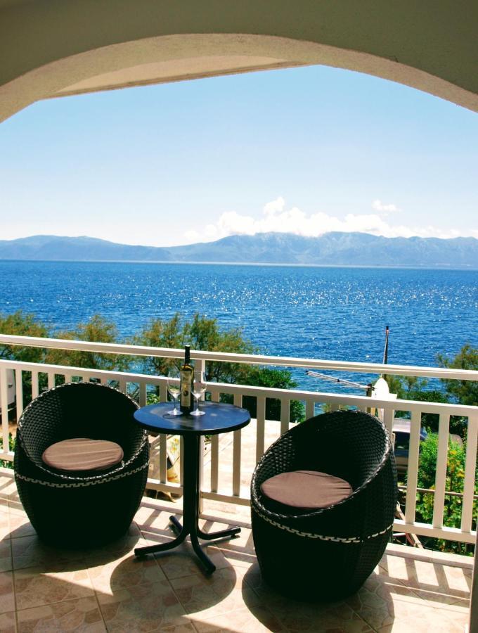 Apartment Franic Sućuraj Екстериор снимка